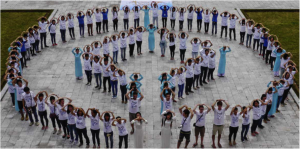 Imagem 1- Símbolo da UNESCO para o Patrimônio Mundial feito por jovens do programa de educação